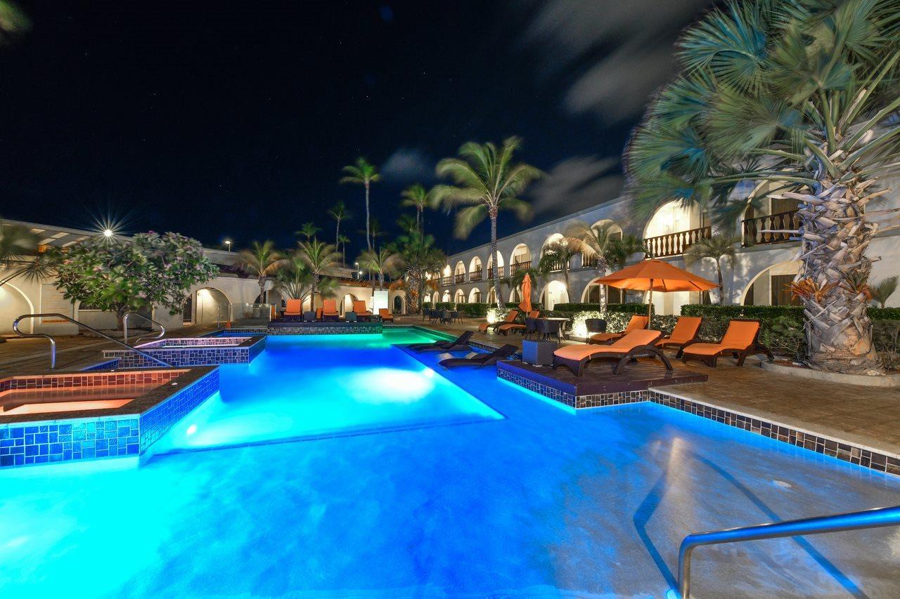 Talk Of The Town Beach Hotel & Beach Club By Gh Hoteles Oranjestad Exterior photo