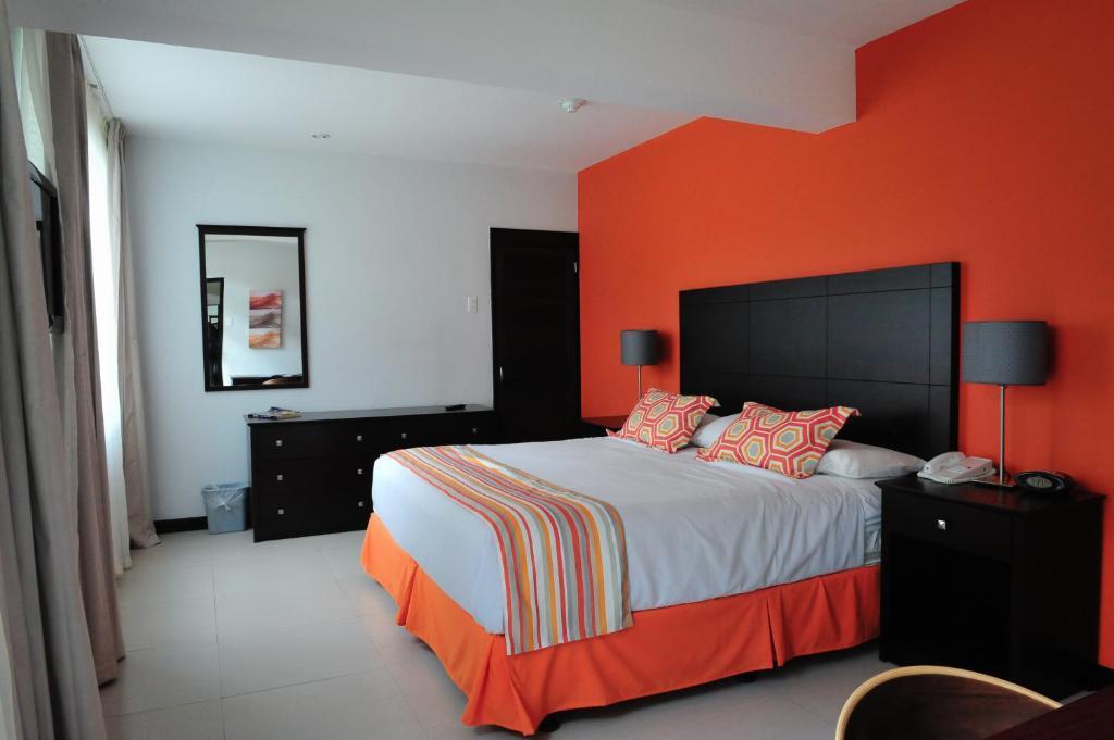Talk Of The Town Beach Hotel & Beach Club By Gh Hoteles Oranjestad Room photo